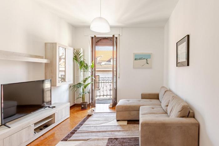 The Balcony of the Lake