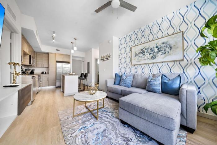 Aqua Vista in DTWN 3 Min From Las Olas