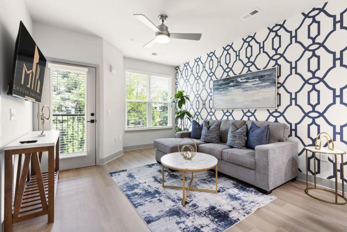 Unique Living 5 Min From Downtown