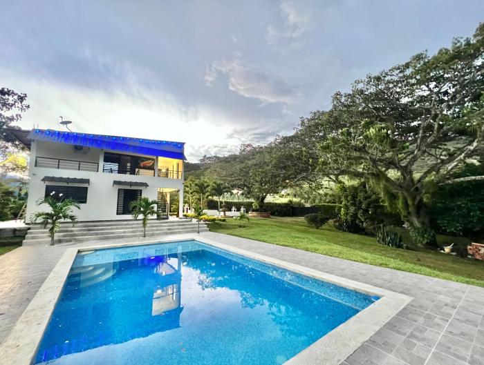 Casa Finca en La Unión Valle con piscina - Pompano