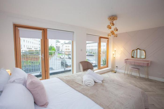 Newly Renovated 3 Bedroom Modern House