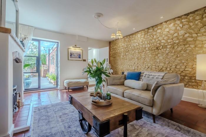 Olive Quay Cottage - Rustic elegance, big country garden Norfolk coast