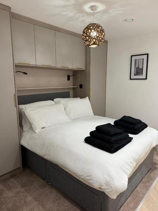 Unit 5 Stylish & Elegant 1-BR Apartment, Parking, Near Bramall Lane, Free Unlimited Wi-Fi