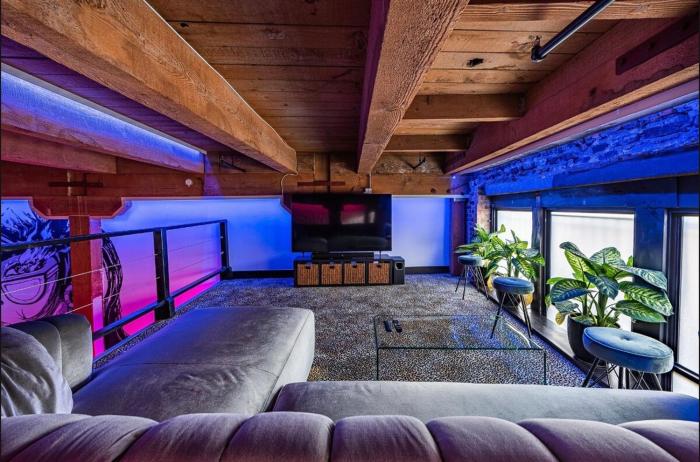 Arts District DTLA-Artist Loft With Free Parking and Pooltable