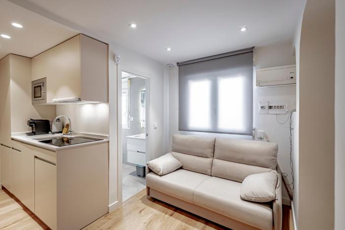 CB10 - Stylish Modern Apartment- 5-minute walk to Gran Vía