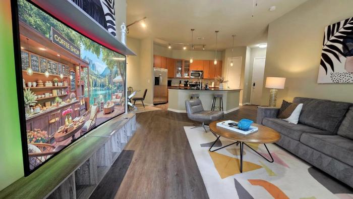 Luxury Exquisite Galleria Condo Pool