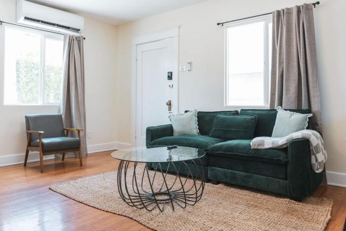 Renovated 1 Bedroom 1 bathroom Cottage Near Larchmont Village