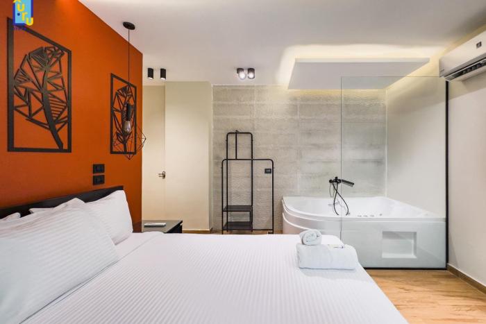 The 2BDR Layover Lounge w Jacuzzi 5min to CAI Airport