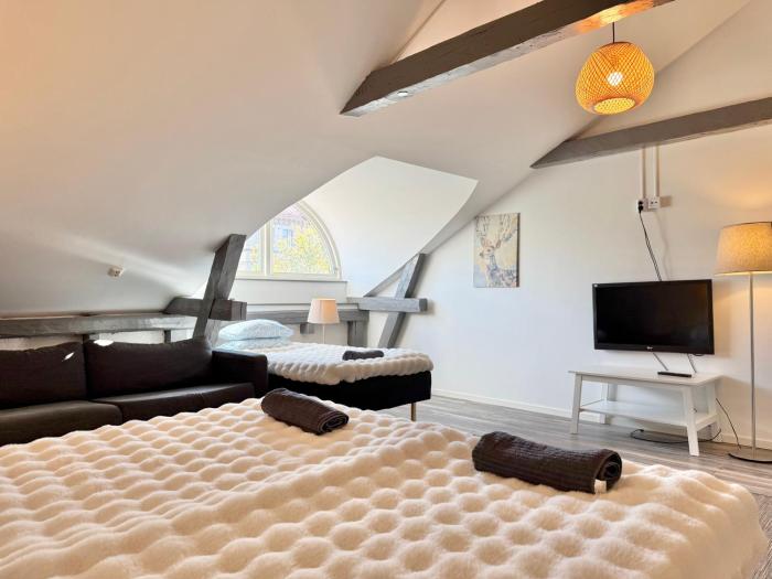 Workers Stay 7 Bedrooms 16 Beds 265 sqm Apartment Near Worksites Gothenburg