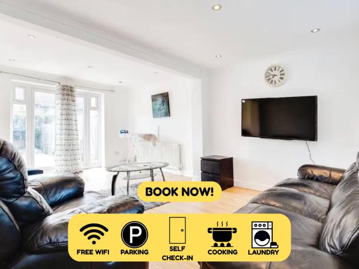 Family Friendly 3BR Haven in Northolt with Parking