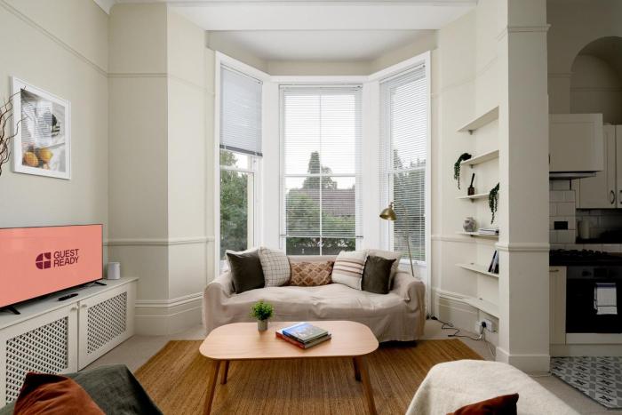 GuestReady - Charming Loft Apartment in Chiswick