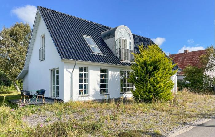 2 Bedroom Nice Home In Harpelunde