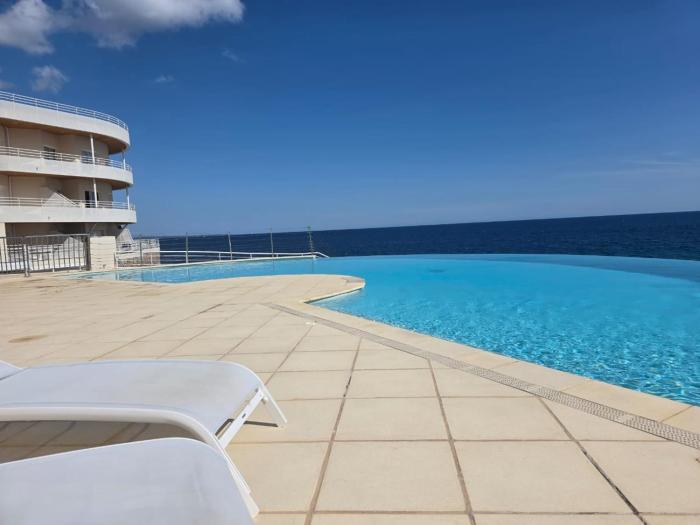 Bel appartement avec vue mer