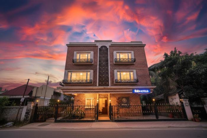 FabHotel Mumbai Corporate Rooms JB Nagar - Nr Airport