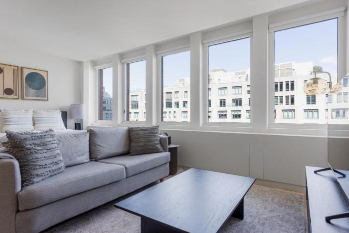 Blueground Prudential St Botolph gym nr Public Garden BOS-546