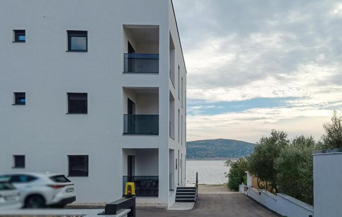 2 Bedroom Awesome Apartment In Seline