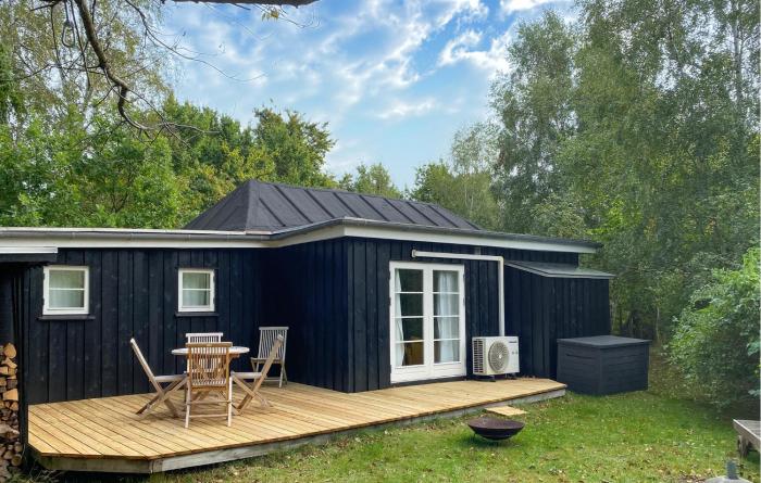 Cozy Home In Vejby With Wifi