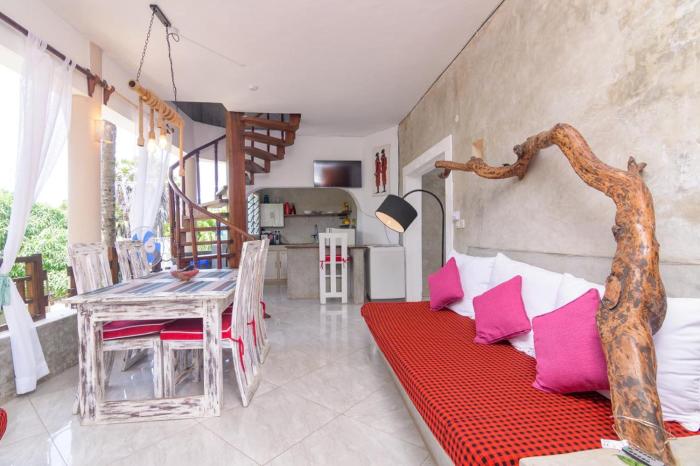 Couzy stylish stays 3 Bdrm Watamu with Beach access
