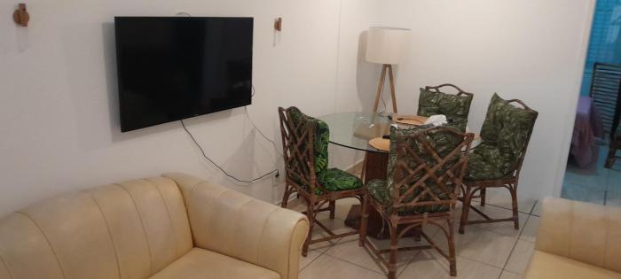Apto 1 quadra da praia -Pitangueiras