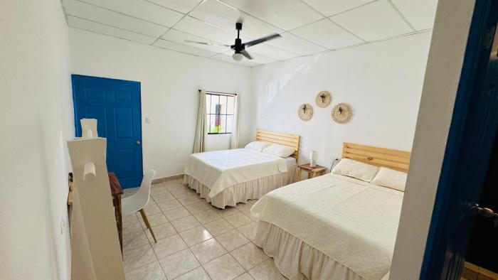 Habitación junto a la Catedral de Santa Ana - La Casa de Moris