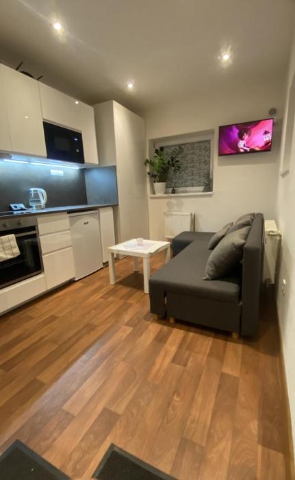 Garden house on the Vltava riverbank 15 min to Prague