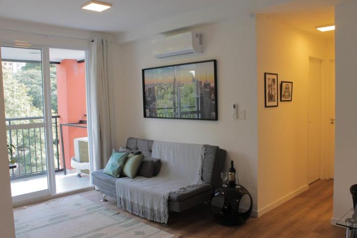 Spacious and confortable apartment near the park