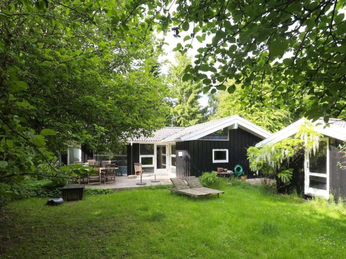 8 person holiday home in Tisvildeleje