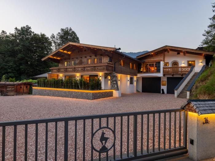 City Hide-Away Hahnenkamm Top 1