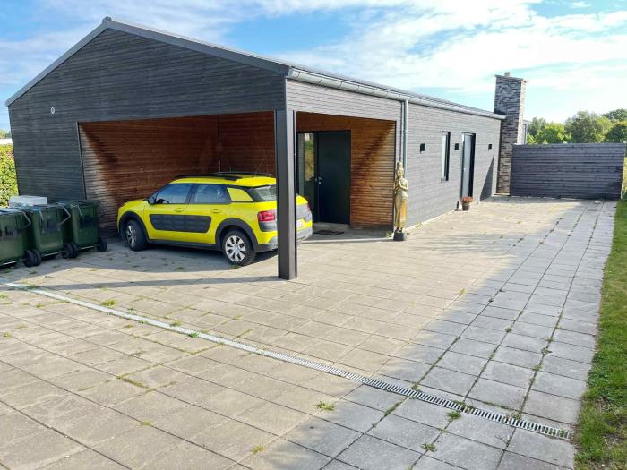 Holiday Idyll With Nature And City Nearby