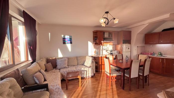 Maisonette on the slope in Manastir 3