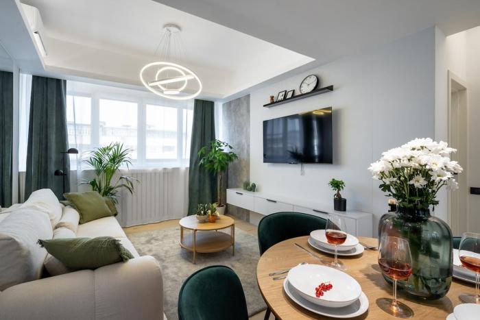 City - Center 1BR with Private Balcony