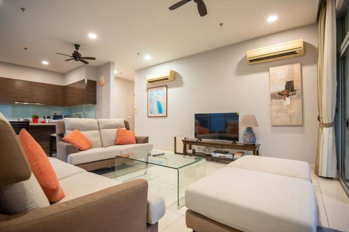 Modern 3BR Somerset Apt with Harbour View