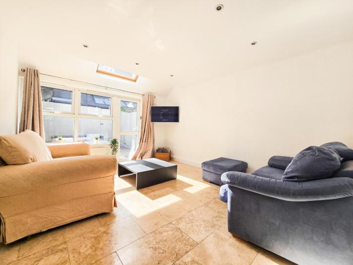 4 Bedroom House with Garden in Islington