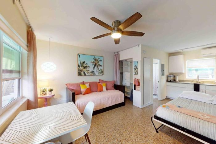 Vibrant Beach Studio 2-more units also available