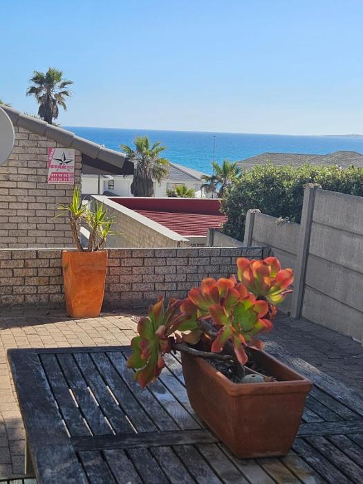 #2 Coral Cottage 2-Bed