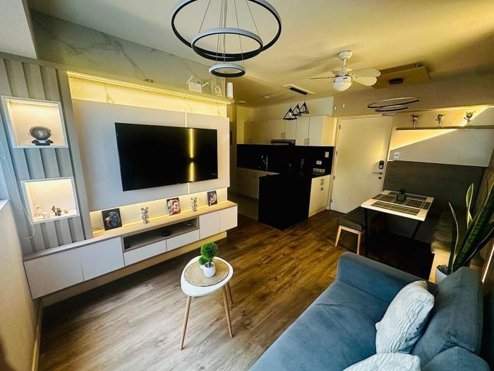 Apartment 2 Bedrooms pool near AirPort