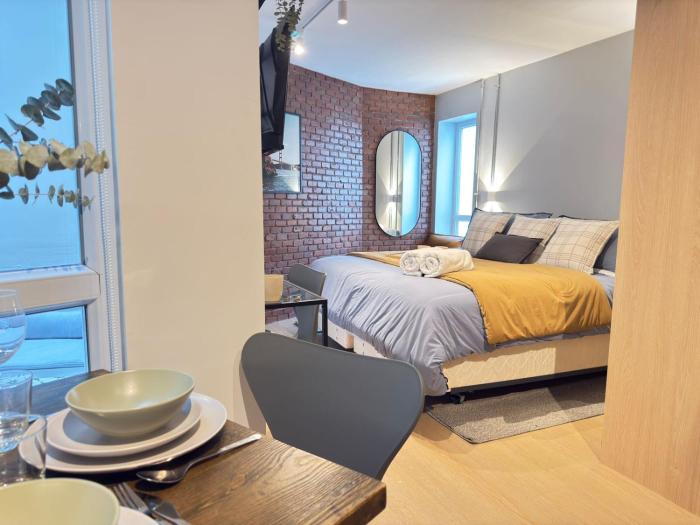 HOM I Departamento con Terraza Piso1 2PAX