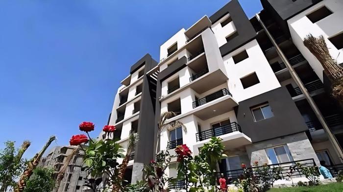 Charming 2 Bedroom Apt at Al Sheikh Zayed Compound