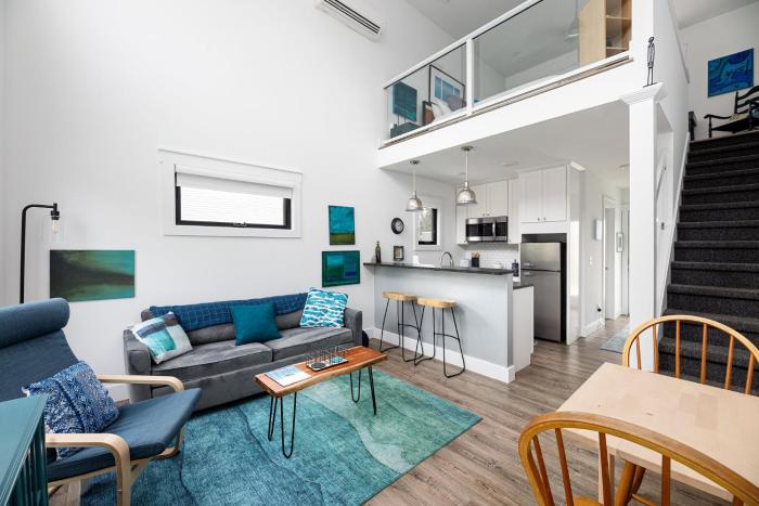 Waterscape Loft at City Limit Lofts - Walk & Bike to Downtown