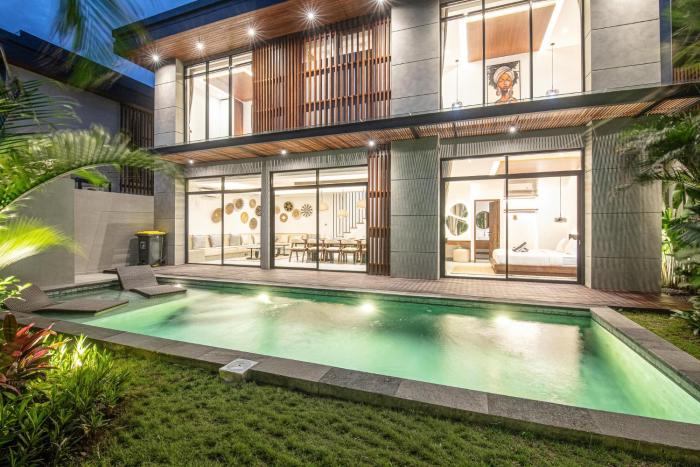 Stunning 5BR Canggu Villa 400m from the Beach
