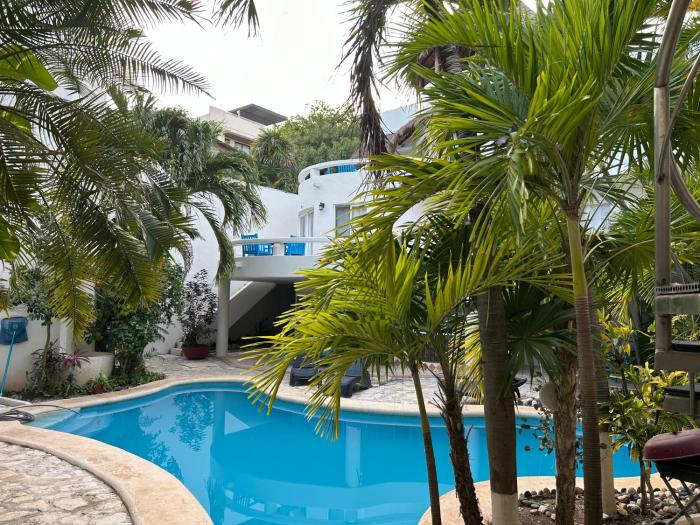 blue angel 22 a unos paso de la 5v y la playa