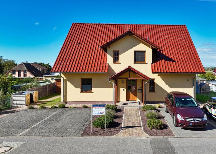 Balkon mit Meerblick, gratis Nutzung vom AHOI Erlebnisbad und Sauna in Sellin - Haus De niege Wech FeWo 03