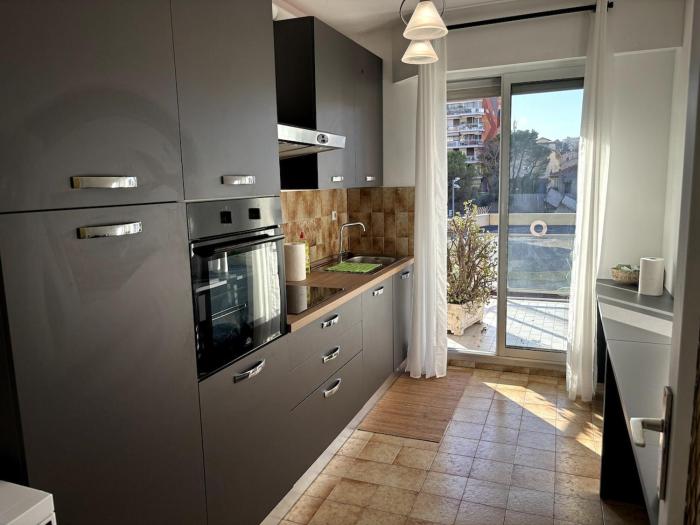 LAzur Spacieux - 6 personnes - WiFi - Terrasse - Clim