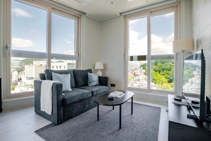 Blueground Nogosan fitness center nr Han River SEL-49