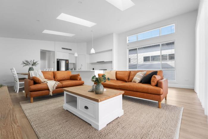 Stunning Seymour - 3 Bed 2 Bath - Amazing Location