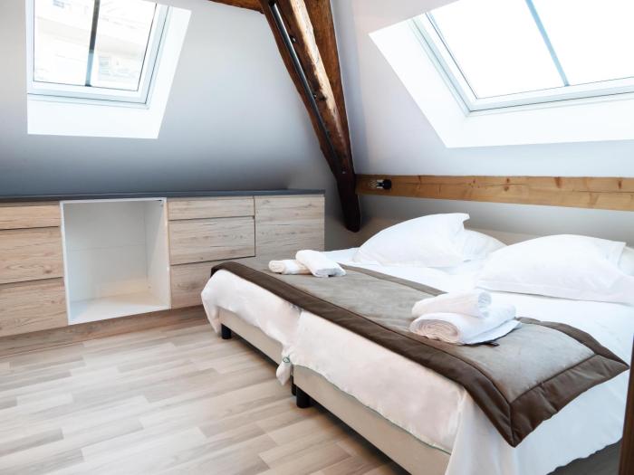 Appartement Chaleureux et Moderne sous les toits du Château 8pers