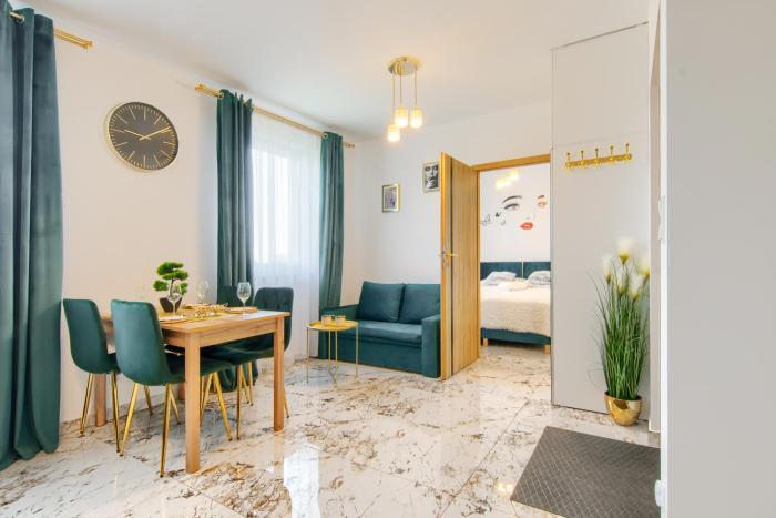 Gicek Apartament 19A bezpłatny PARKING Faktura VAT 4 osobowy ARENA K-S SSE