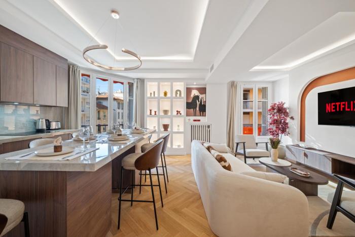 luxueux, spacieux dans le quartier du port