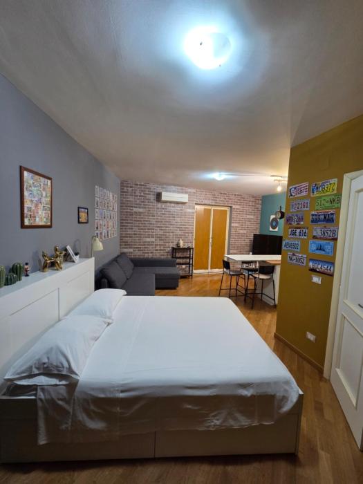 B&B NewYork, Avellino