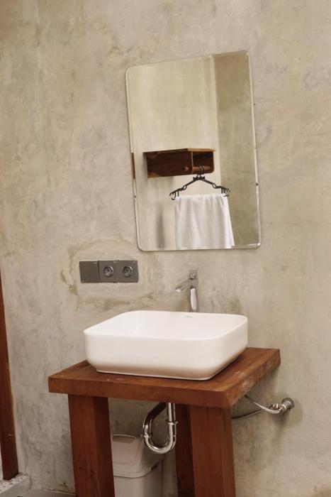 Banana surf and stay